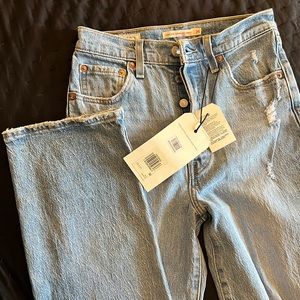 Straight leg Levi’s jeans 25